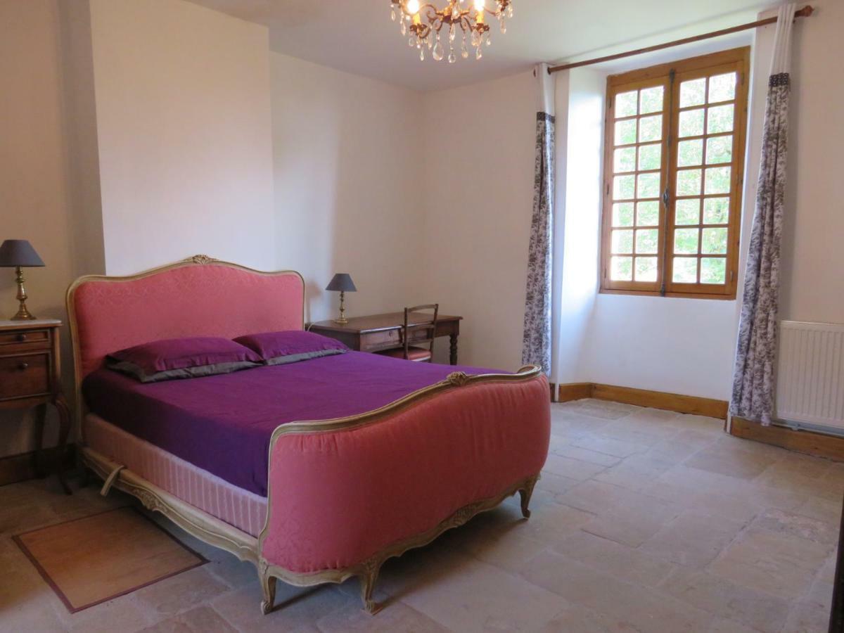 le presbytère de Montaigut Montégut Esterno foto