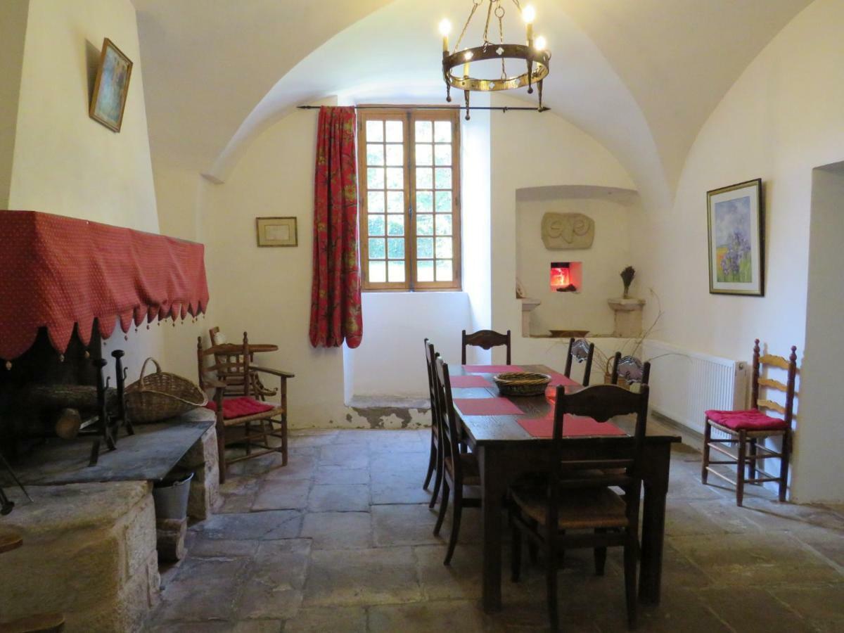 le presbytère de Montaigut Montégut Esterno foto