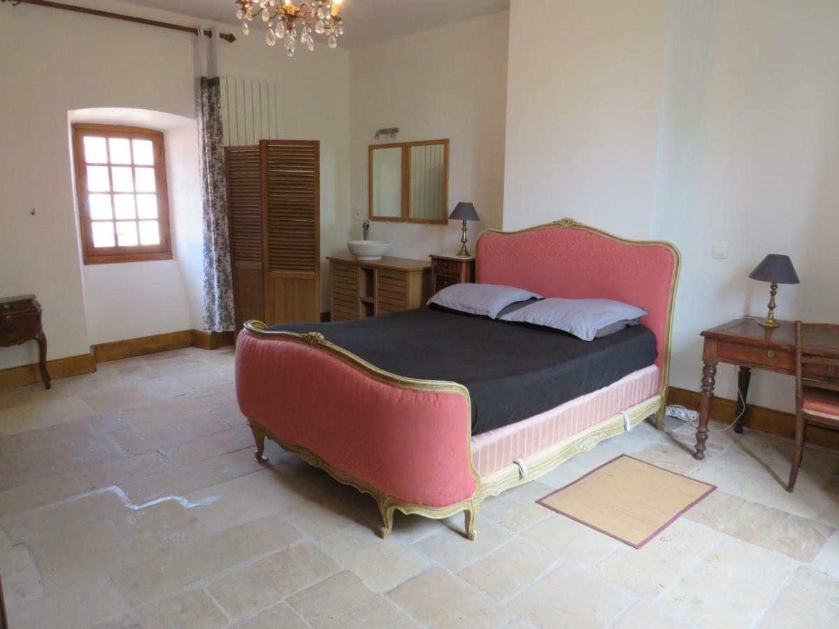 le presbytère de Montaigut Montégut Esterno foto